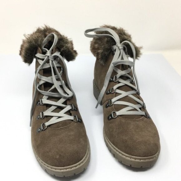 3/$25 Bass Aubrey Fur Trim Suede Leather Boots 8M - Picture 3 of 8